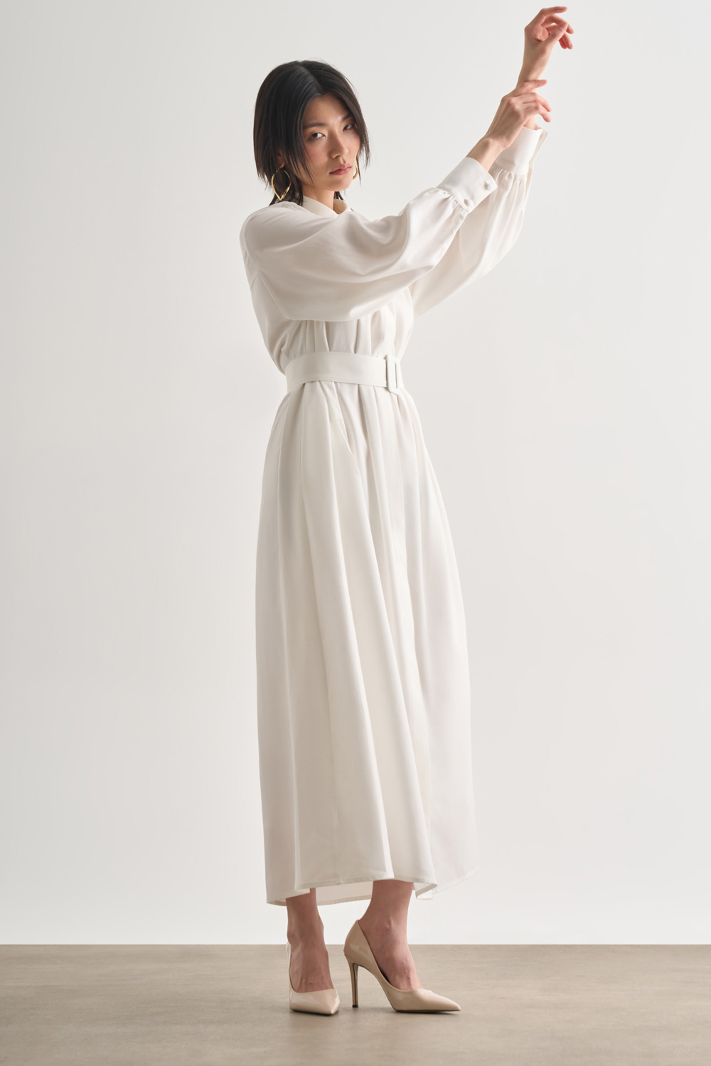 mizalle-tencel-dokulu-pile-detayli-kemerli-maksi-ekru-elbise-56885-12-B