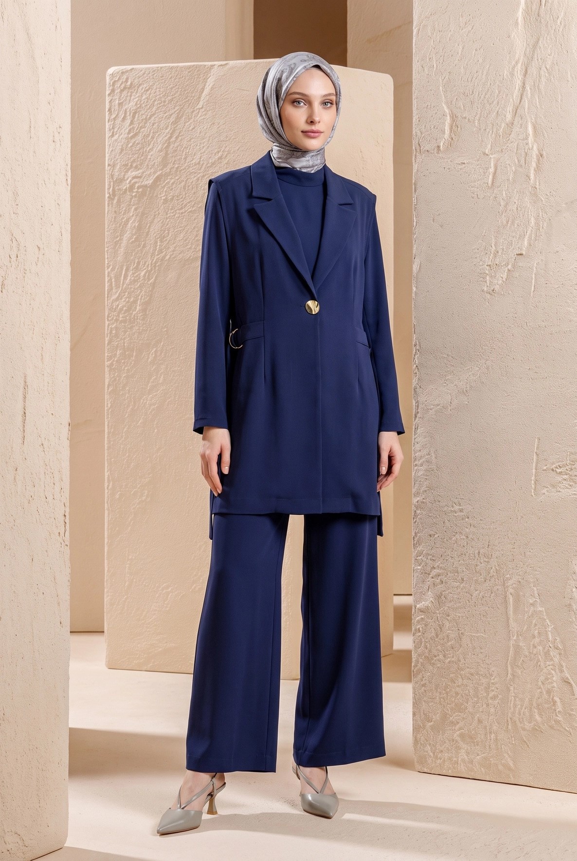 armine-trend-klasik-yaka-aksesuar-deta-b3ec-c